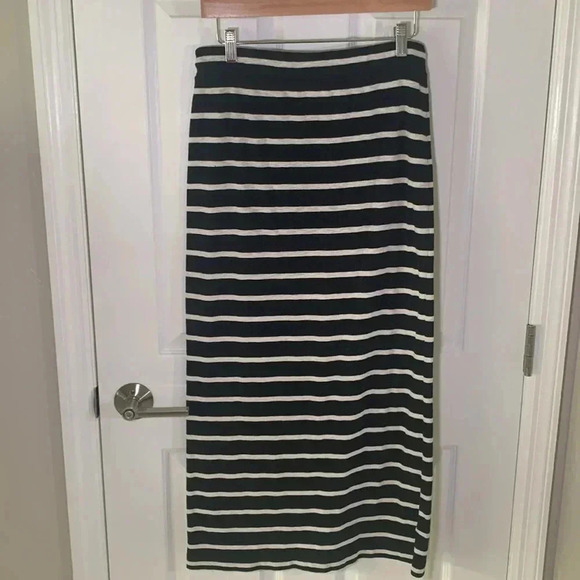 Lou and Grey, black and cream striped maxi skirt size small - Picture 2 of 6